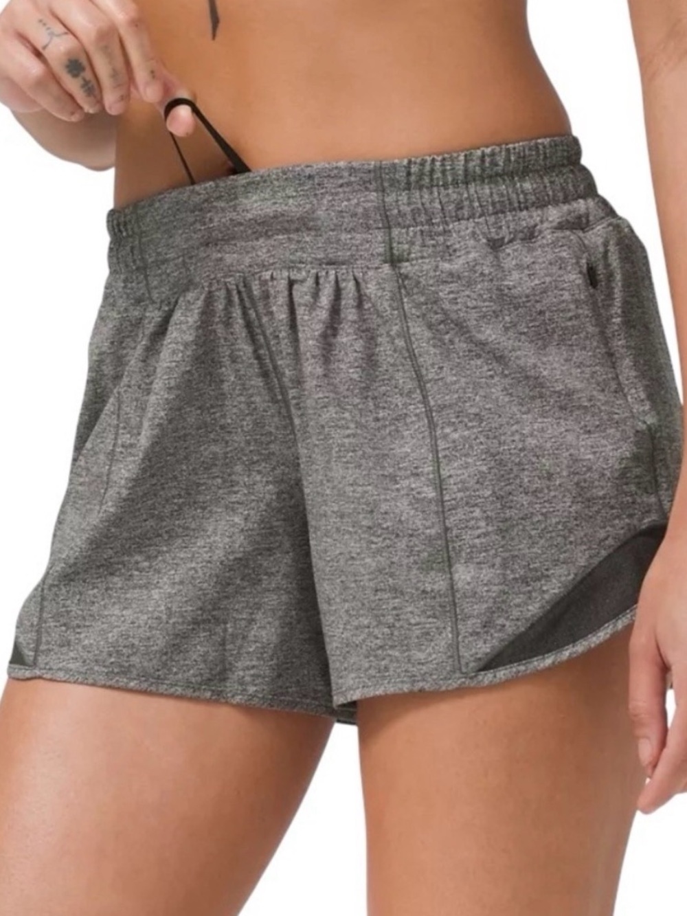 Lululemon Hotty Hot Low-Rise Lined Short 4” Size 4 Tall | Athletic Running Gym